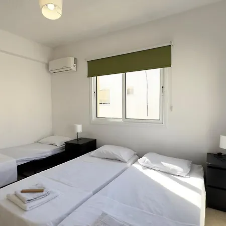 Nightpulse Central - 3 Min To Beach Appartement *