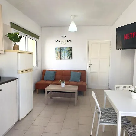 Nightpulse Central - 3 Min To Beach Appartement Ayía Nápa